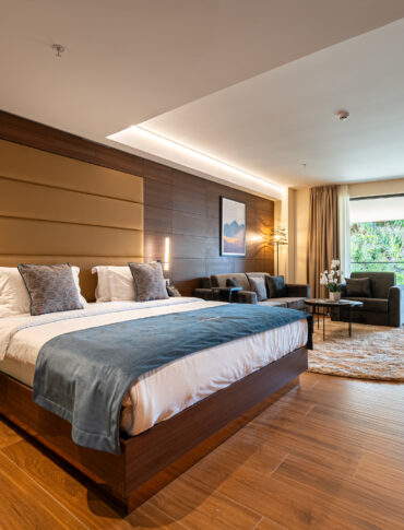 Premium room with mountain view