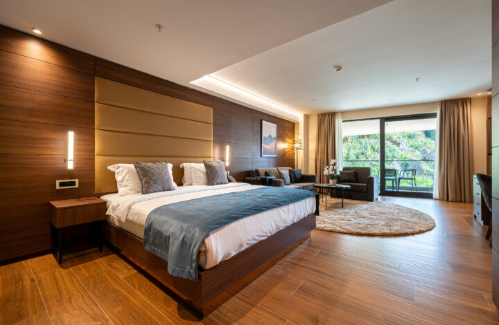 Premium room with mountain view